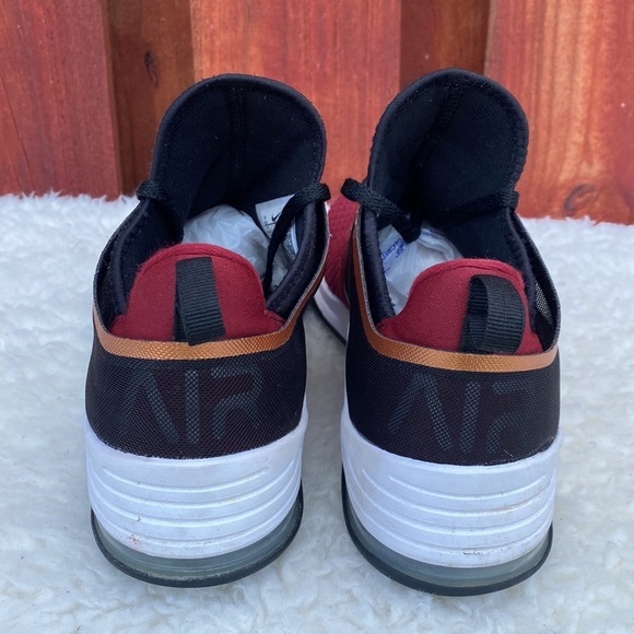 Nike Sneaker Size 8.5 - Picture 7 of 7